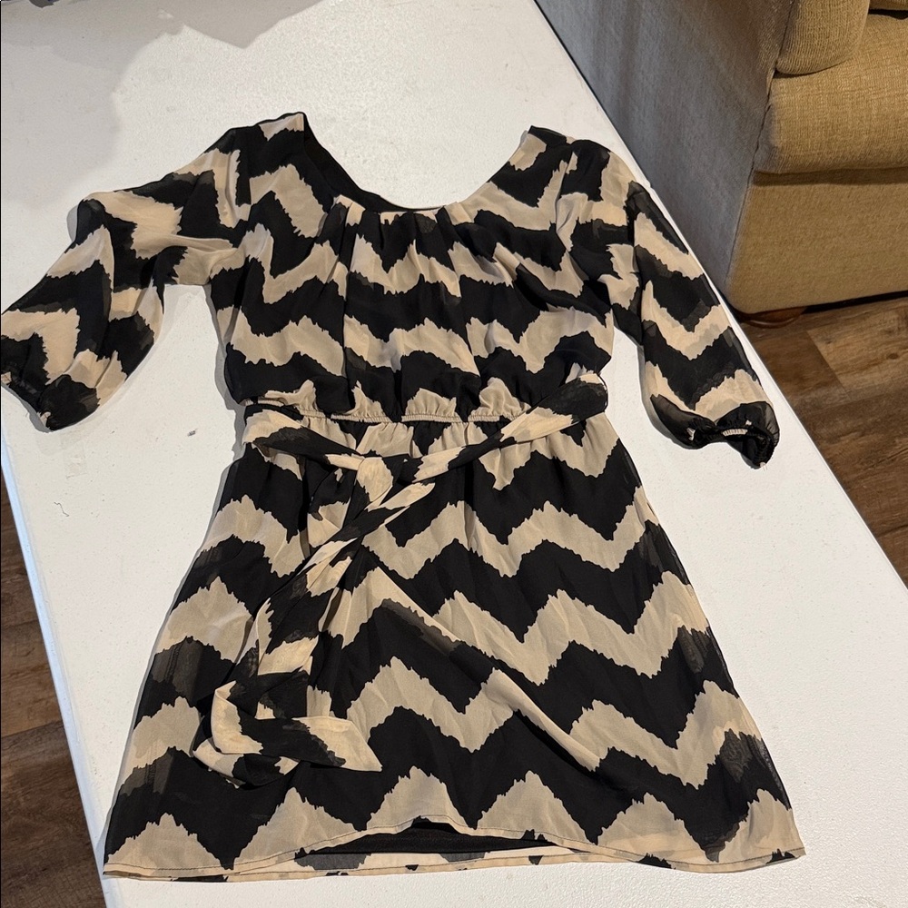Lily Rose Black and Cream Chevron Dress